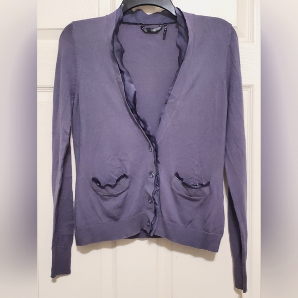 Daisy Fuentes Lavander Chiffon Trim V-neck Button Pocket Cardigan Sweater, PS - Picture 1 of 9